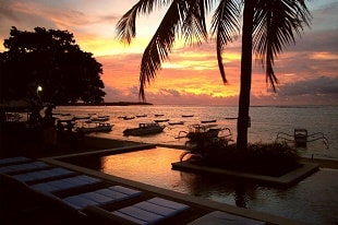  Surf Camps Surfing Holidays Bali Group Trip Sunset 310 x 206 Optimized 