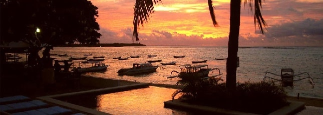 Surf Camps Surfing Holidays Bali Group Trip Waves Sunset Header 645 x 230 Optimized