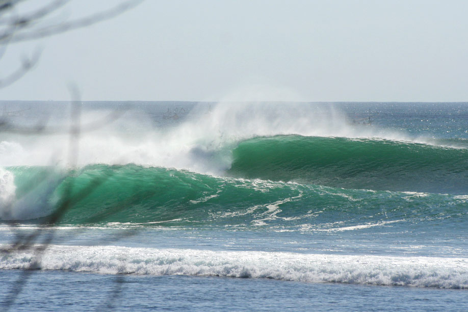  Surf Trip Waves Barrels 918 x 612 